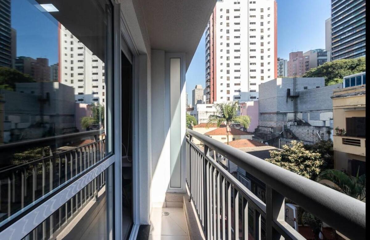 Av Paulista Com Varanda Sao Paulo